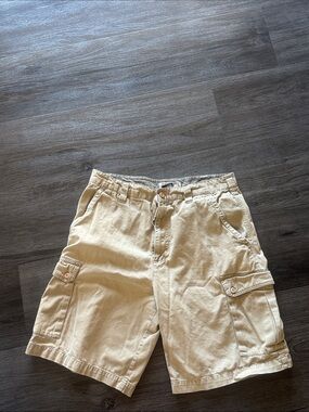 Arizona Jean Company Men's Beige Cargo Shorts